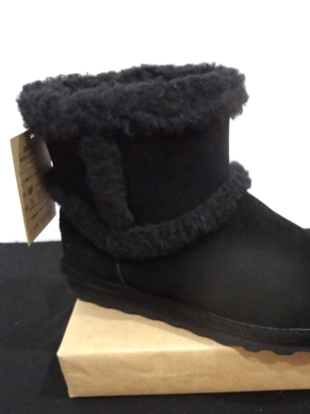 NWT- BEARPAW Women's Black Kate Boot, Sz 10